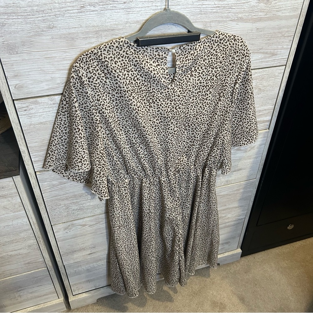 Shein Allover Leopard Printed a -line Dress size xl - Picture 4 of 5